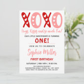 XOXO Hugs & Kisses Valentine's Day 1st Birthday 招待状 (スタンド正面)