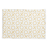 XOXO Hugs & Kisses Yellow White Modern Pattern 枕カバー (裏面)
