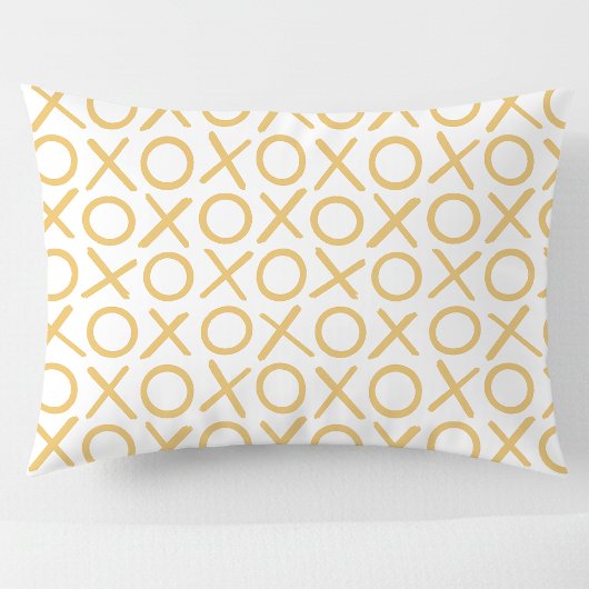 XOXO Hugs & Kisses Yellow White Modern Pattern 枕カバー