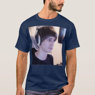 xQc Bowl Cut Hair Tシャツ