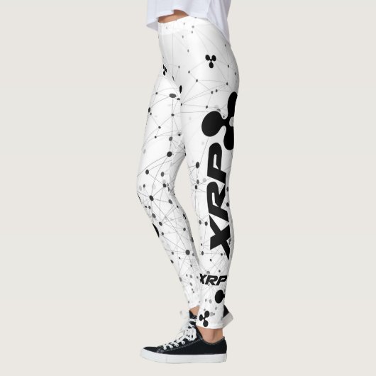 XRPのレギング レギンス (左)