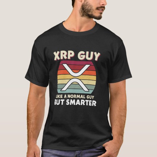 XRPガイ 普通の人みたいだけどもっと賢い面白い仮想通貨 Tシャツ (正面)