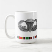 XVIII空輸隊の"空のドラゴン"のマグ コーヒーマグカップ (左)