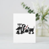 XX – 犬がスカンクを嗅ぐお尻漫画 ポストカード (スタンド正面)