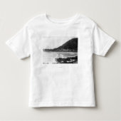 Yachatsのオレゴンの町の眺めおよび海の写真 トドラーTシャツ (正面)