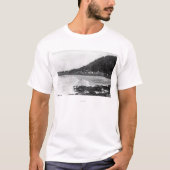 Yachatsのオレゴンの町の眺めおよび海の写真 Tシャツ (正面)