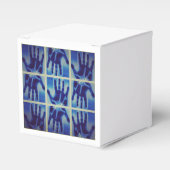 yaie many blue hands  フェイバーボックス (正面サイド)