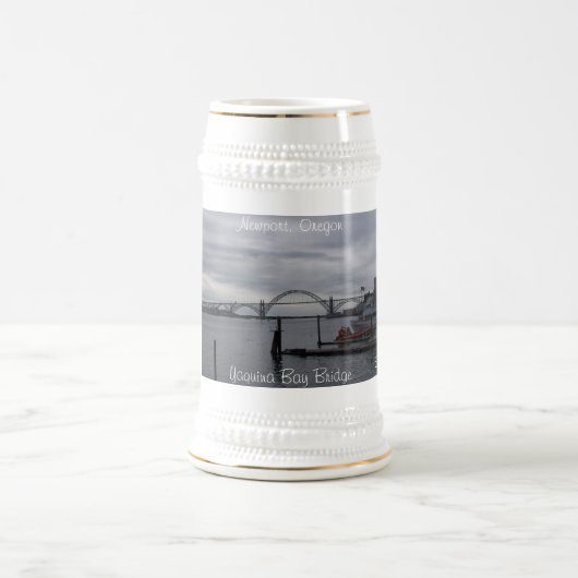 Yaquina湾橋、ニューポート、オレゴン ビールジョッキ (中央)
