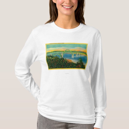 Yaquina湾BridgeNewport、または Tシャツ (正面)