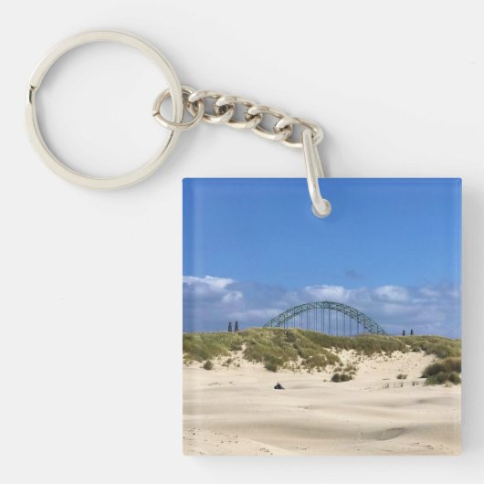 Yaquina Bay Bridge（ヨーポート、オレゴン） キーホルダー (正面)