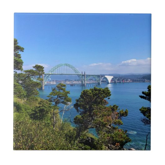 Yaquina Bay Bridge（ヨーポート、オレゴン） タイル (正面)