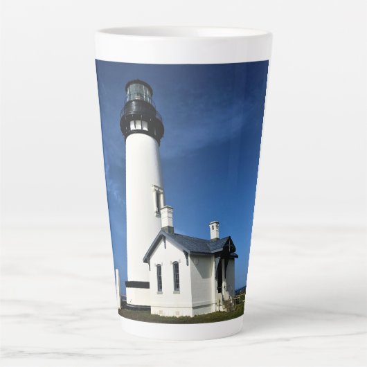 Yaquina Head Light house, Newport，オレゴン カフェラテマグ (正面)