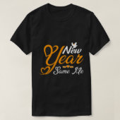 "Year" Golden Script Heart Typography Tシャツ (デザイン正面)