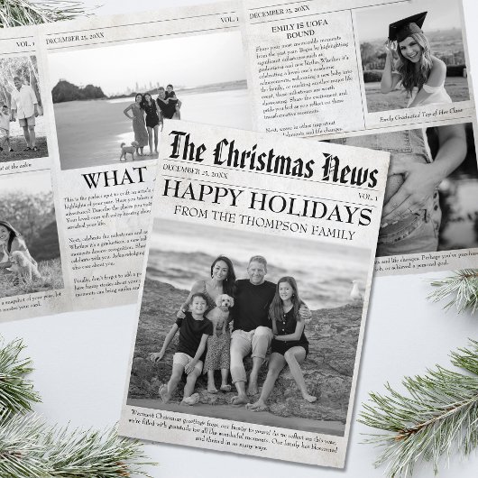 Year In Review Christmas Newspaper家族の写真 三つ折りクリスマスカード