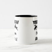 Yee Haw I'm an Abuelo T-shirts and Gift ツートーンマグカップ (中央)