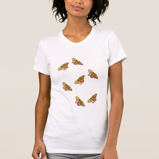 Yelllowのピンクの蝶Tシャツ Tシャツ (正面)