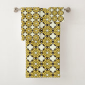 Yellow and black geometric pattern  バスタオルセット (インサイチュ)