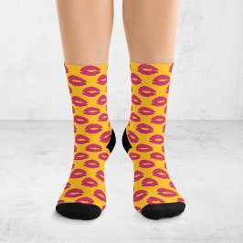 Yellow and Hot Pink Pop Art Kissing Lips XOXO ソックス