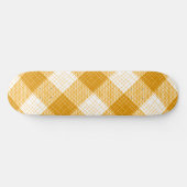 Yellow and White Bold Checkered Plaid Design スケートボード (横)