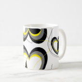 Yellow&Blackのハートのマグ マグカップ (正面右)