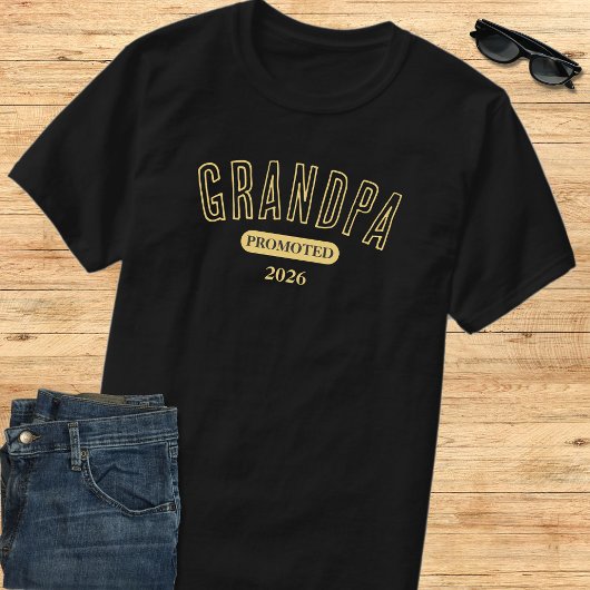 Yellow & Black Promoted To Grandpa Est. Year 2026 Tシャツ