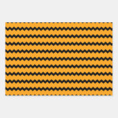 Yellow & Black Zigzag Chevron Playful & Bold ラッピングペーパーシート (正面2)