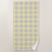 Yellow, blue and gray geometric patterned  ビーチタオル (正面)