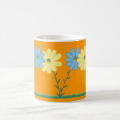 Yellow & Blue Daisy Flowers Custom Mugs コーヒーマグカップ (中央)