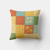 Yellow Blue Patchwork Quilt Rustic Farmhouse クッション (裏面)