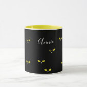 Yellow Cat Eyes on Black マグカップ (中央)