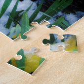 Yellow Daffodils flowers in the snow ジグソーパズル (側面)