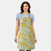 Yellow Floral Garden Pattern エプロン (着用した状態)