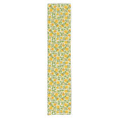 Yellow Floral Pattern with Elegant Botanical Style ショートテーブルランナー (正面)