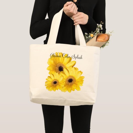 Yellow Gerber Daisy Close Up Photograph ラージトートバッグ (正面(商品))