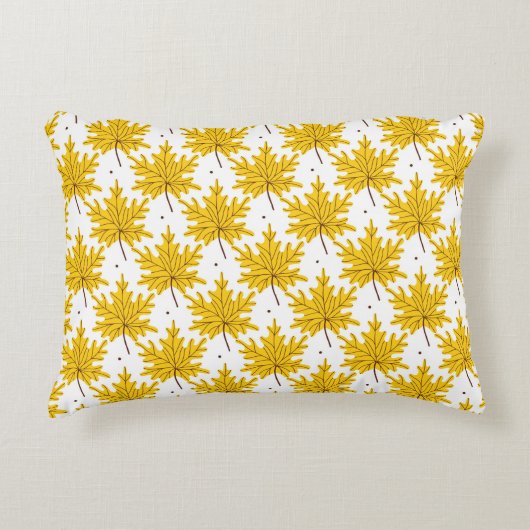 Yellow golden maple leaves seamless pattern. Autum アクセントクッション (正面)