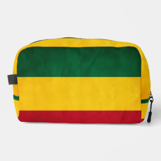 Yellow, green and red colors on toiletry bag ドップキット