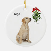 Yellow Lab Mistletoe Christmas Ornament セラミックオーナメント (裏面)