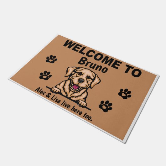 Yellow Labrador Lab Welcome Personalized Custom ドアマット (アングル)