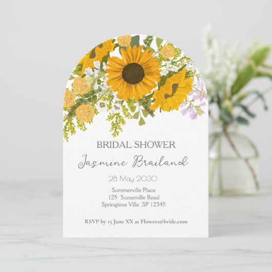 Yellow Modern Sunflowers Bouquet Bridal Shower  招待状 (スタンド正面)