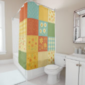 Yellow Patchwork Quilt Rustic Farmhouse Floral シャワーカーテン (インサイチュ)