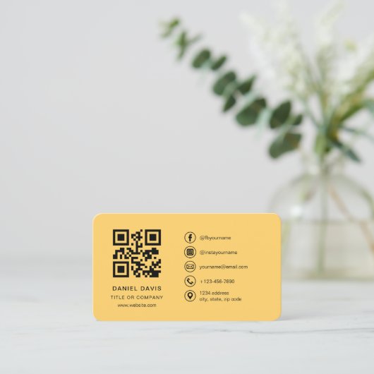 Yellow Professional Logo QR Code  名刺 (スタンド正面)