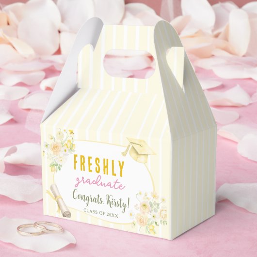 Yellow Stripes Lemons and Flowers Graduation フェイバーボックス (ウェディング)