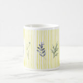 Yellow Stripes with Watercolor Wildflowers コーヒーマグカップ (中央)