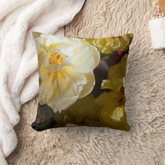 Yellow tulip photo クッション (ブランケット)