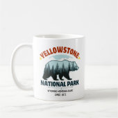 Yellowstone Bear – Sip the Spirit of the Wild コーヒーマグカップ (左)