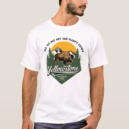 Yellowstone National Park Fluffy Cows Tシャツ (正面)