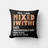 yesおもしろいは黒い履歴月と混ざっている クッション (正面)