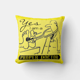 Yesは適当な医者だ。黒と黄色。 クッション
