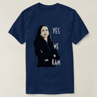 YesウカムカマラハリスTシャツ Tシャツ