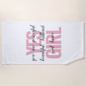 Yesガールユーアビューティフルやる気を起こさせるガールプリント ビーチタオル (正面)